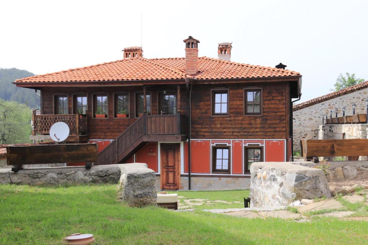 Red House Villa Копривщица Екстериор снимка