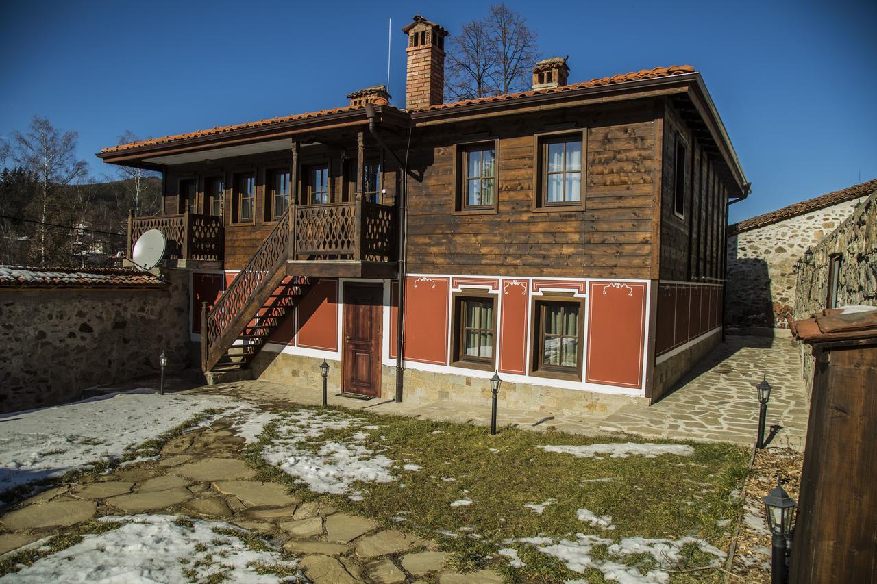 Red House Villa Копривщица Екстериор снимка